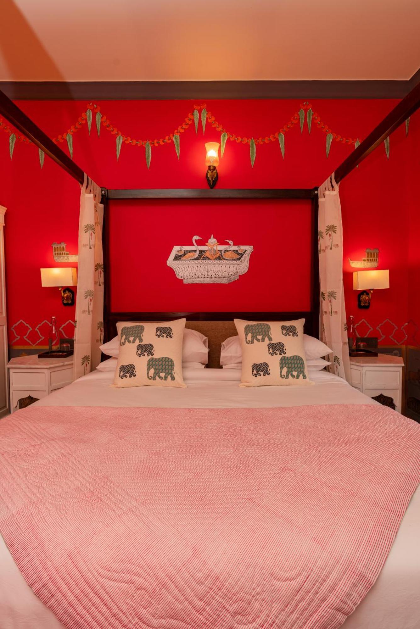 Laalee Hotel Jaipur Room photo